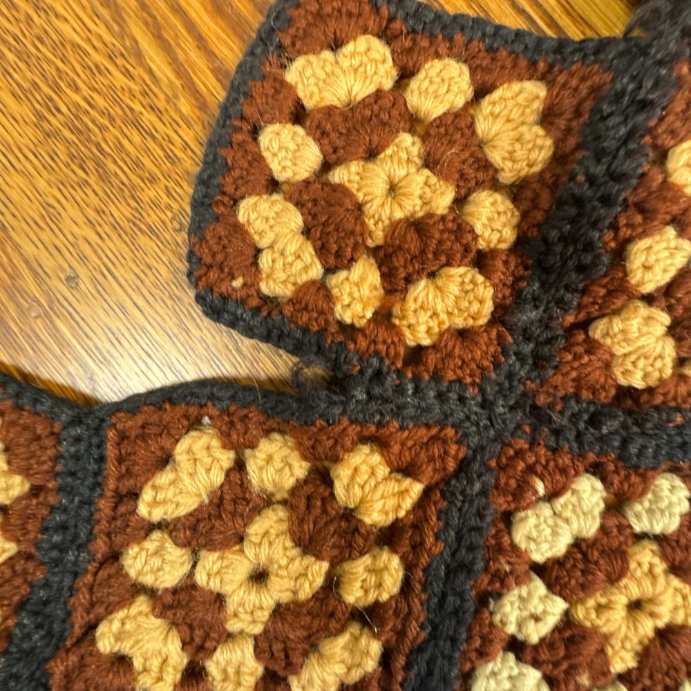 Vintage Handmade Granny Square Afghan Brown Pink Cream Crochet Throw 70s - Picture 6 of 12